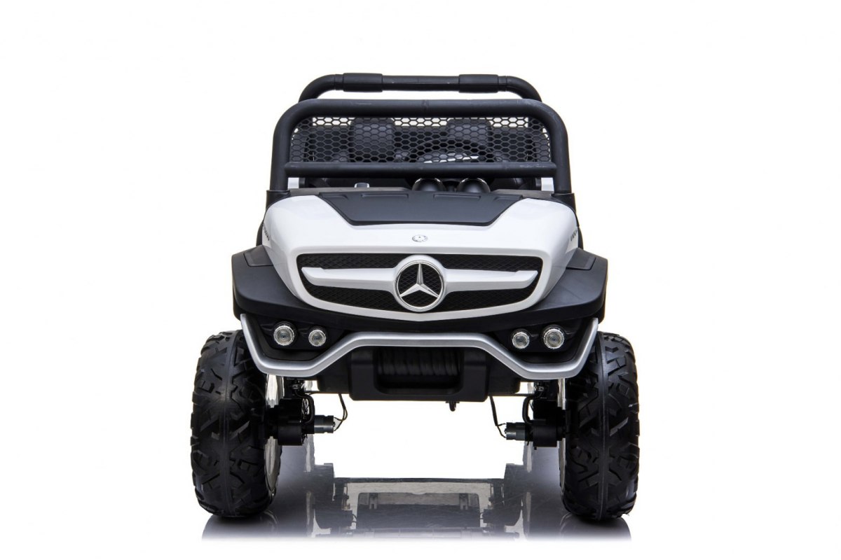 Mercedes BENZ UNIMOG 4x4  biela