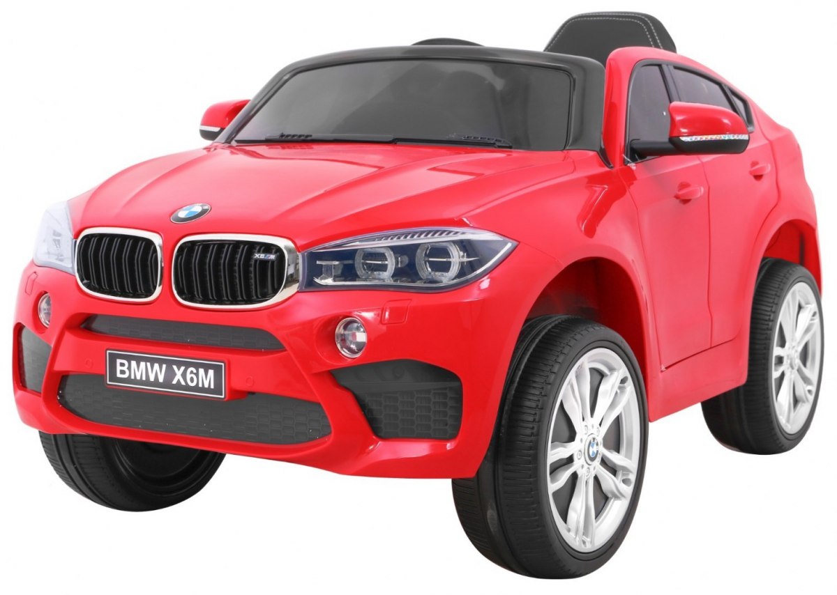 BMW X6M červená