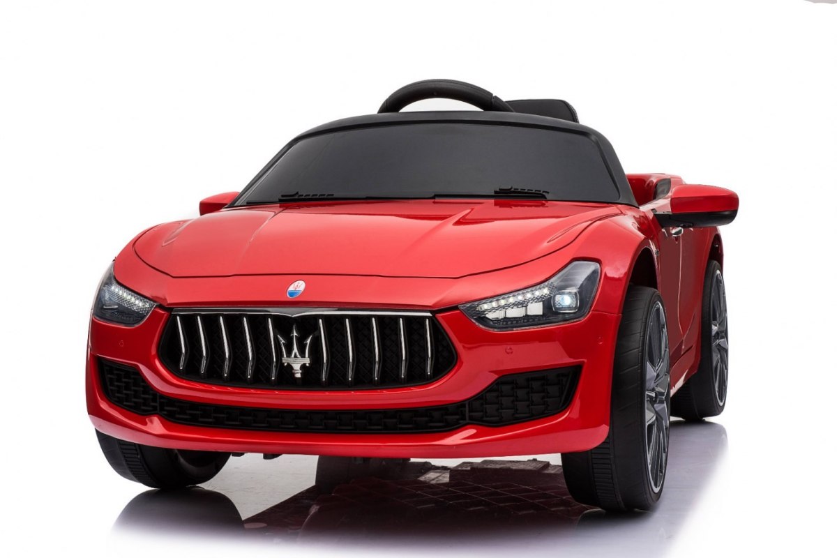 Maserati Ghibli červená
