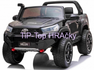 Toyota Hillux čierna